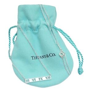 Tiffany’s atlas necklace